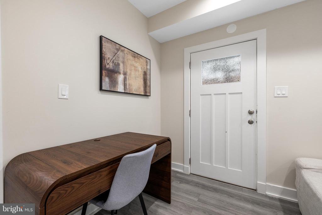 Foto principal - 3517 14th St NW