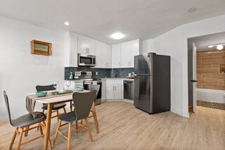 Foto del edificio - 519 S Westmoreland Ave