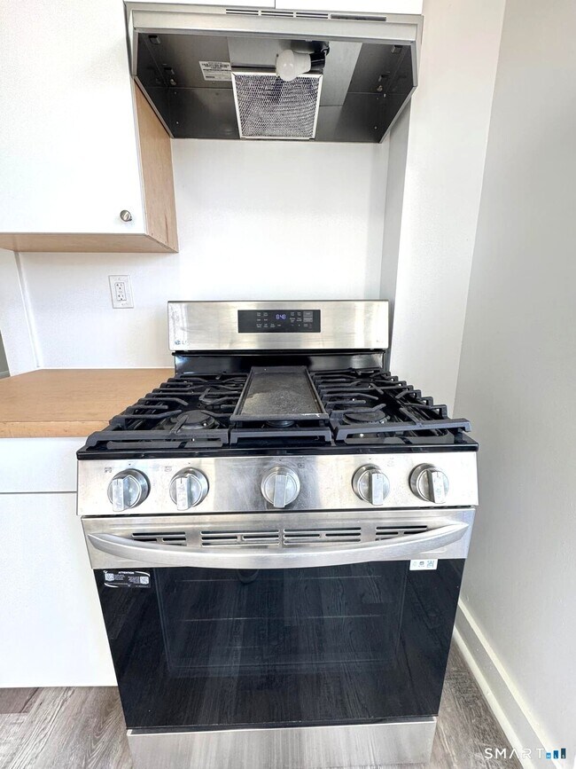 Foto del edificio - 1220 State St