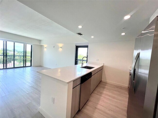 Foto del edificio - 2285 SW 27th St