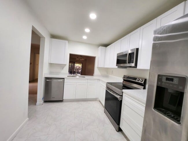 Building Photo - 903 NW 79th Terrace