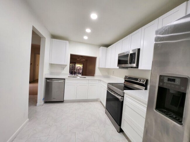Foto del edificio - 903 NW 79th Terrace