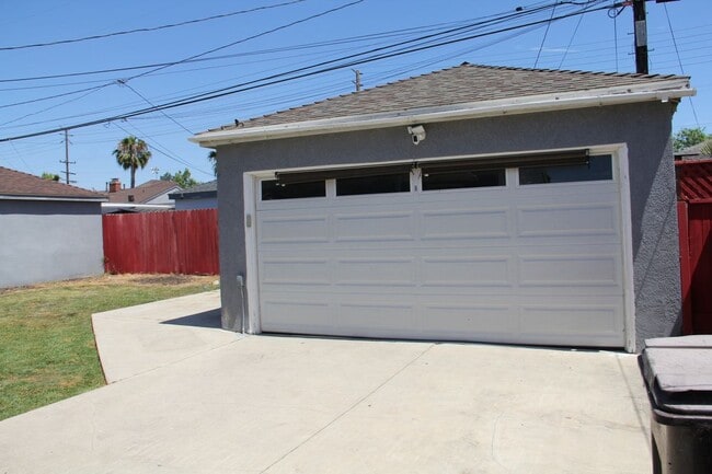 Foto del edificio - 12208 Burl