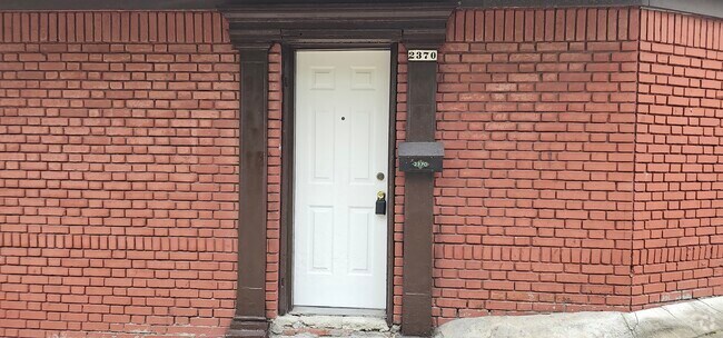 Building Photo - 2370 Eldridge St