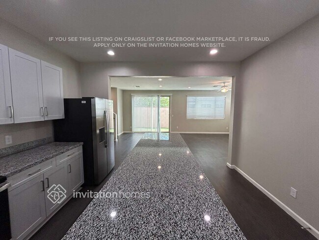 Foto del edificio - 5005 N 189th Dr