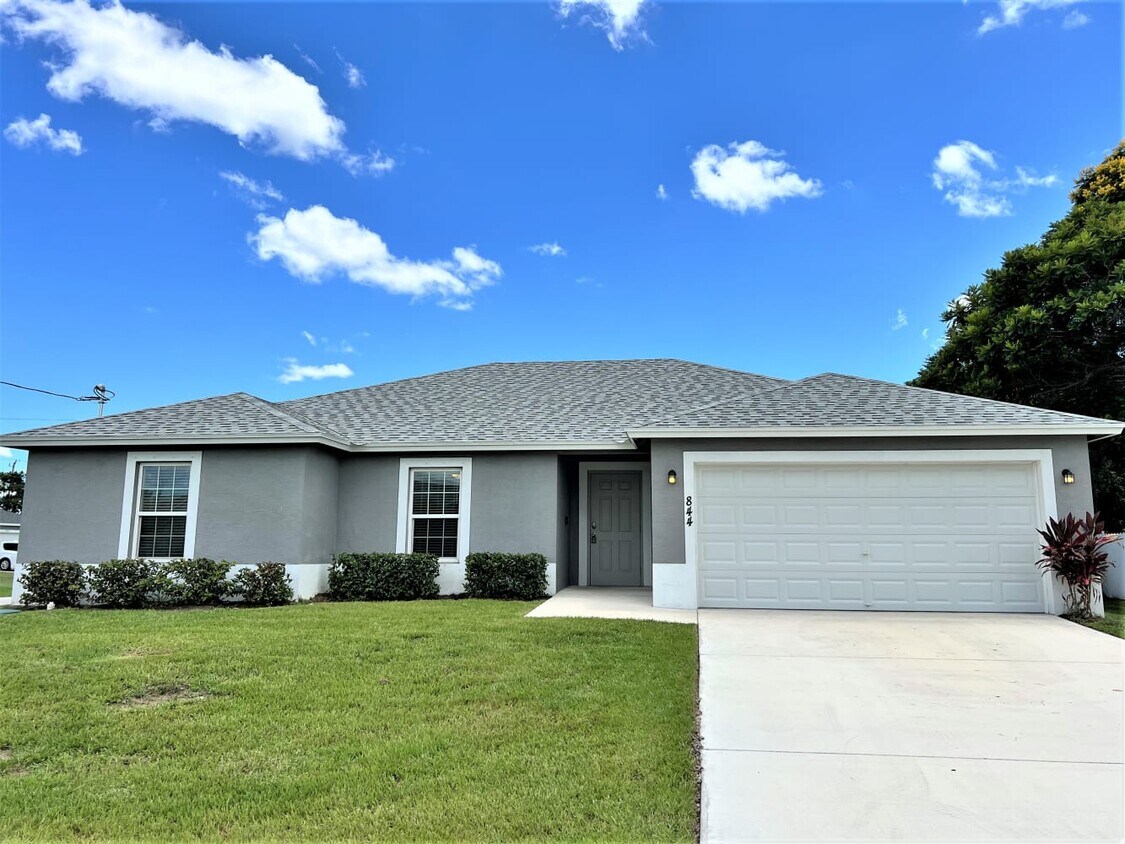 Foto principal - 844 SW Thrift Ave