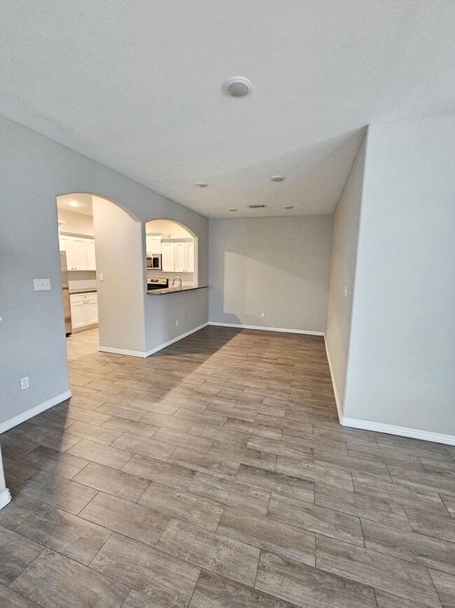 Building Photo - Beautiful 3B/2B Townhome in Chaffee Crossi...