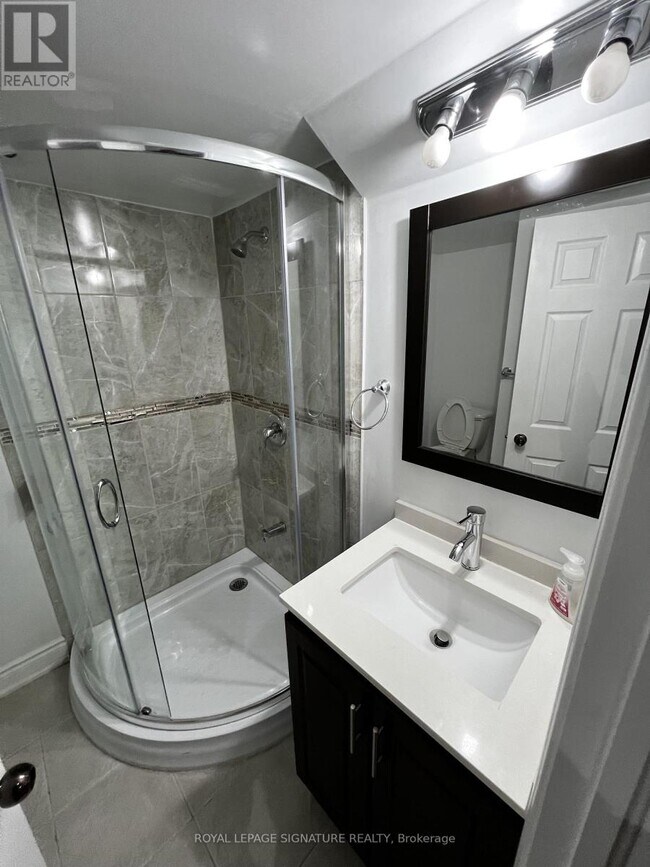 Building Photo - 633 Mirage Pl