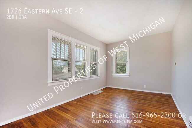 Building Photo - Available Now | Cozy 2 Bedroom, 1 Bath Upp...