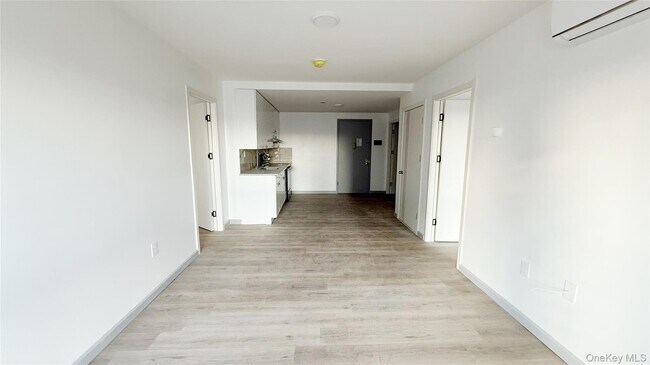 Foto del edificio - 70-09 45th Ave