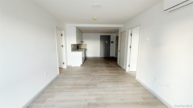 Building Photo - 70-40 45th Ave