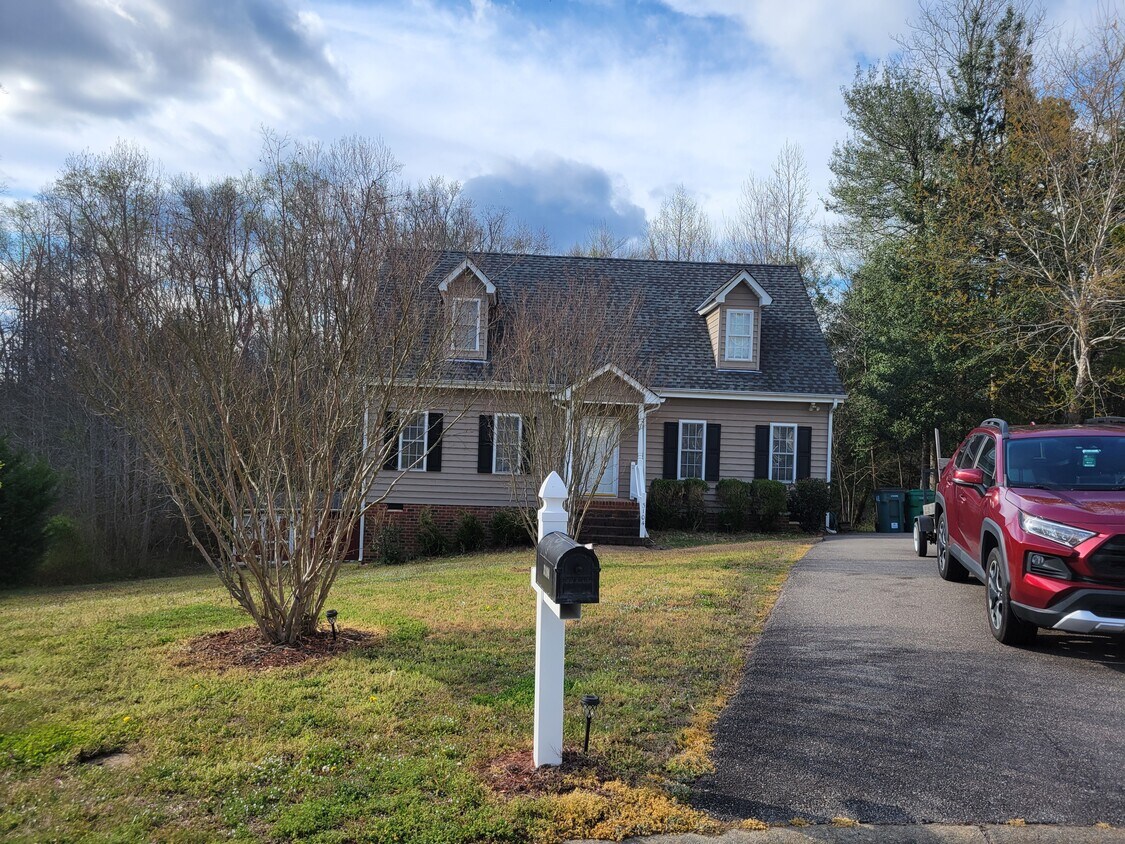 Frontview - 3104 Pinefields Dr