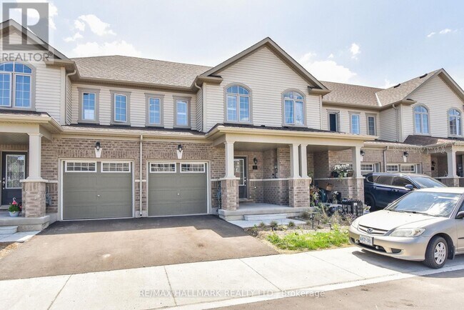 Building Photo - 740-740 Linden Dr