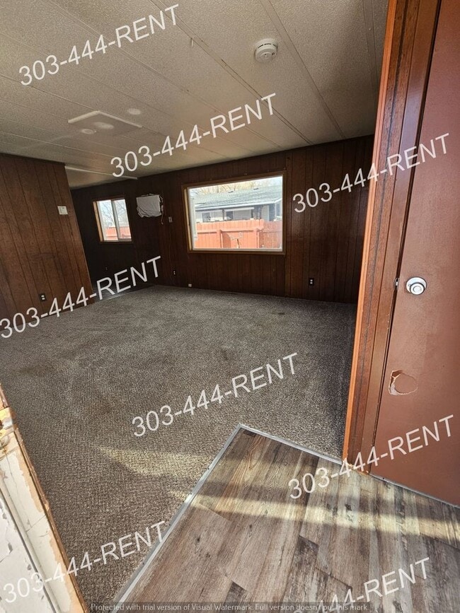 Building Photo - Must See! Will Go Fast!  Log Lane Village 3 bedroom & 1.5 bathroom