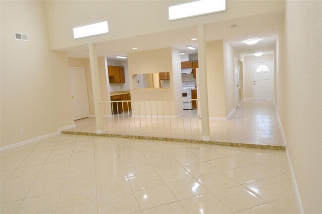 Building Photo - 9602 Wellsworth Dr