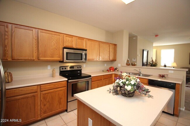 Building Photo - 20871 E Desert Hills Blvd