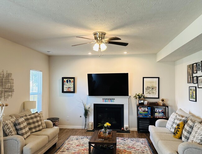Building Photo - 1282 Cloverdale Trce