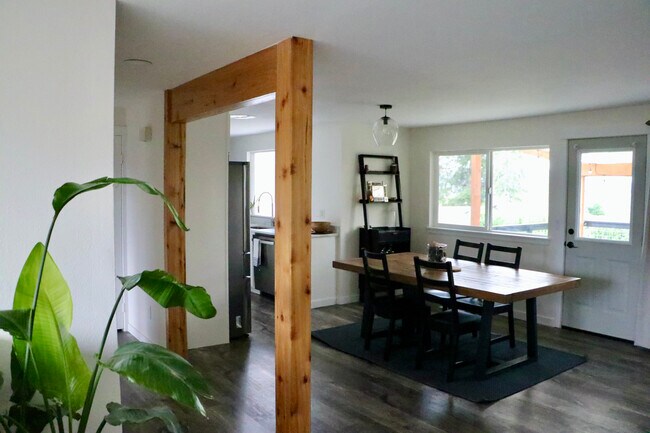 Foto del edificio - 12167 Hilynn Dr