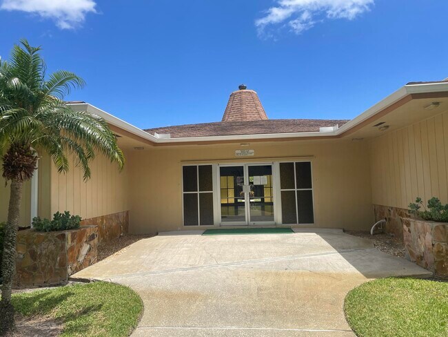 Foto del edificio - 500 Village Green Cir W