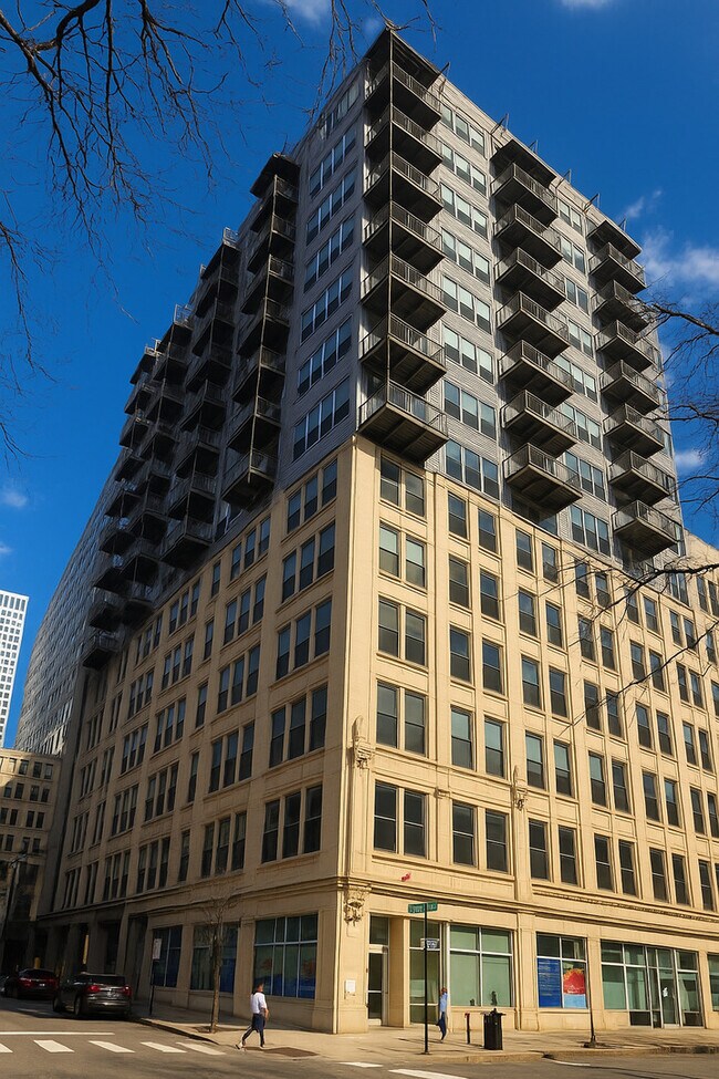 Building Photo - 565 W Quincy St