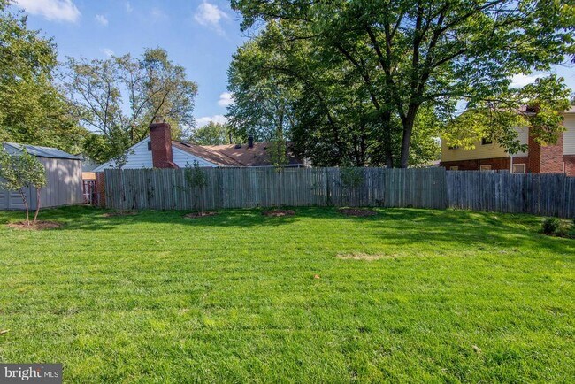 Building Photo - 7422 Sportsman Dr