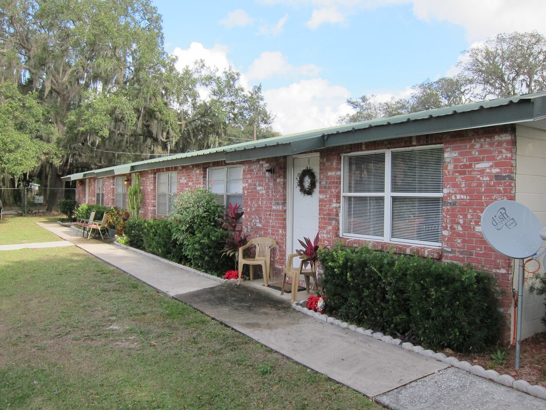 9303 Ripley Rd, Thonotosassa, FL 33592 Apartments in Thonotosassa, FL