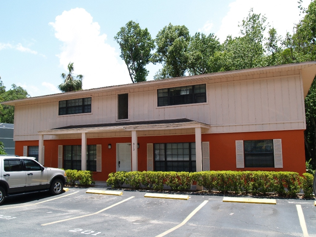913 Sumter St, Leesburg, FL 34748 Apartments in Leesburg, FL
