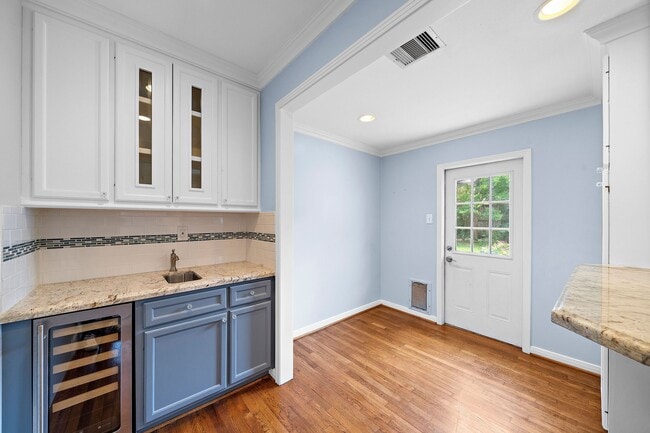 Building Photo - 3807 Northwestern St