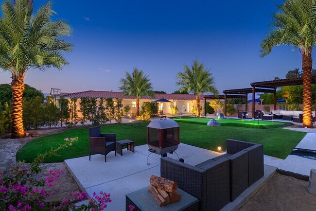 Foto del edificio - 46464 Roudel Ln