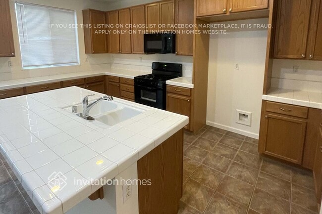 Foto del edificio - 865 Devonshire Ln