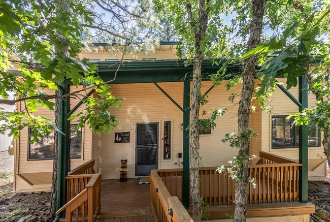 Building Photo - 335 Sandia Cir