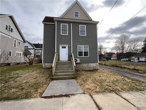 Building Photo - 222 Academy St