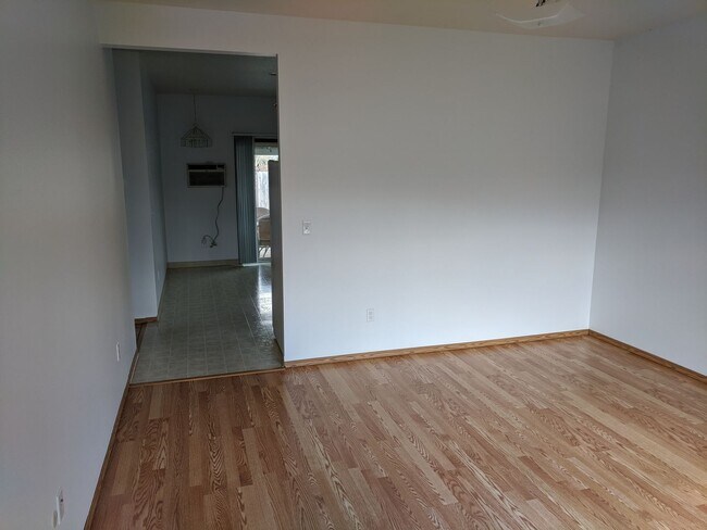 Foto del edificio - Conveniently located 3 bedroom Home