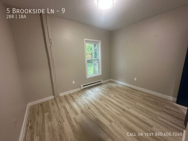 Foto del edificio - 5 Brookside Ln