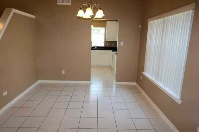 Building Photo - 12827 Deer Cove Ln