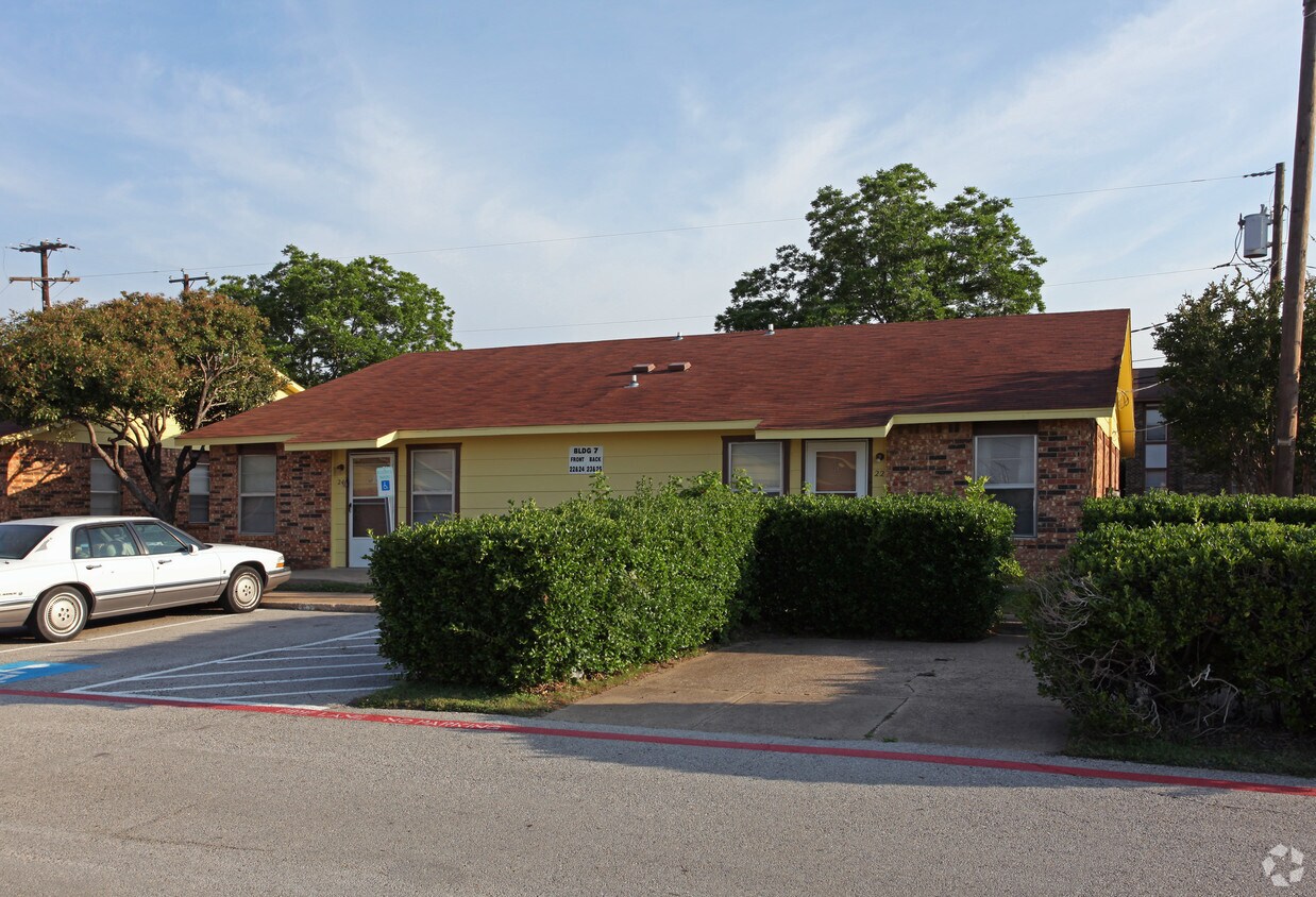 Stonegate Square Apartments Midlothian, TX