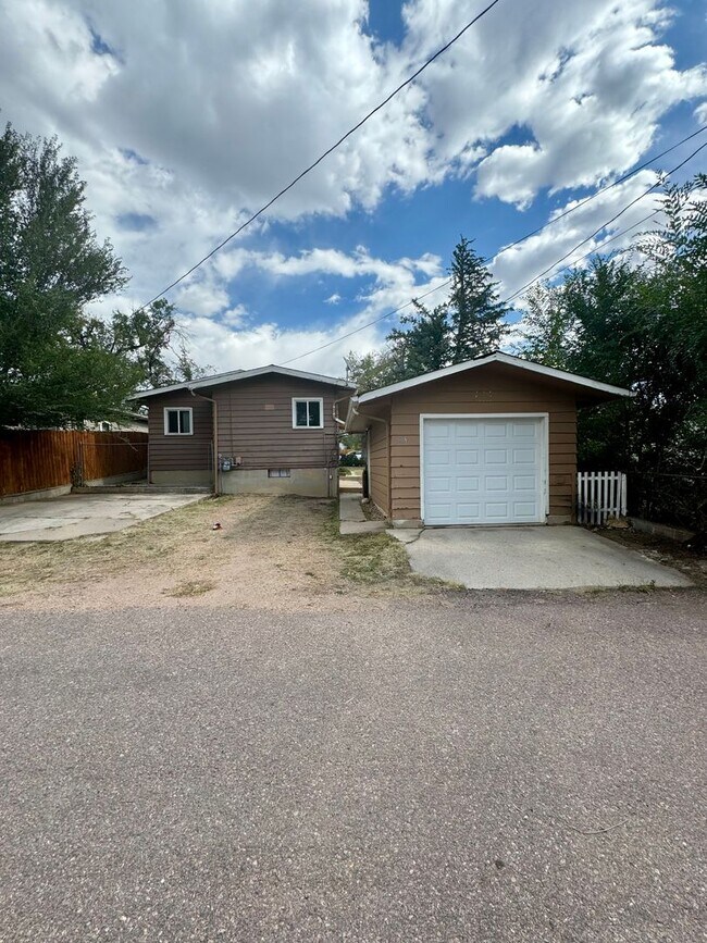 Foto del edificio - 3 BEDROOM RANCHER by Memorial Park