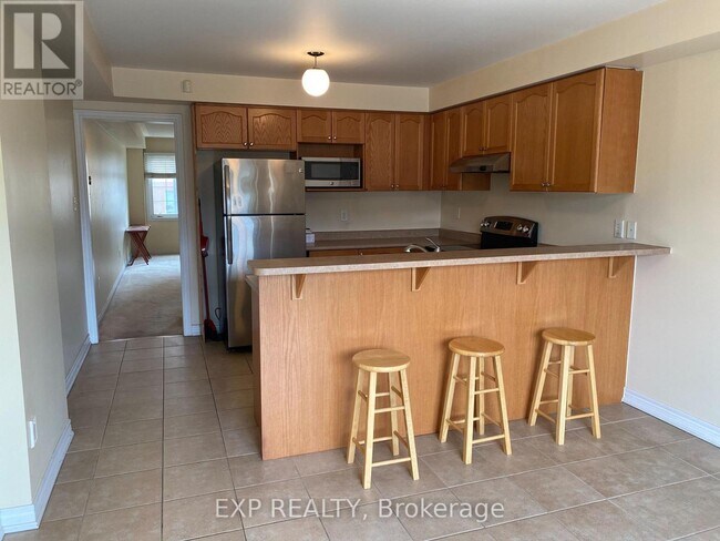 Photo du bâtiment - 2765 Bur Oak Ave