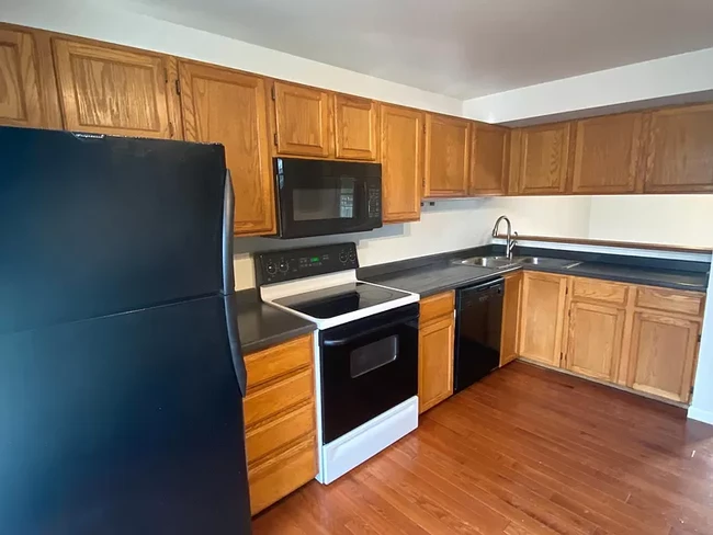 Kitchen - 2254 Sunridge Cir