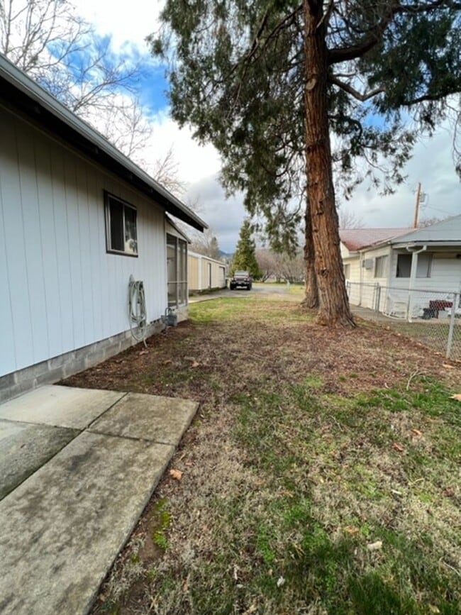 Building Photo - A Little Piece of Heaven in Historic Jacksonville