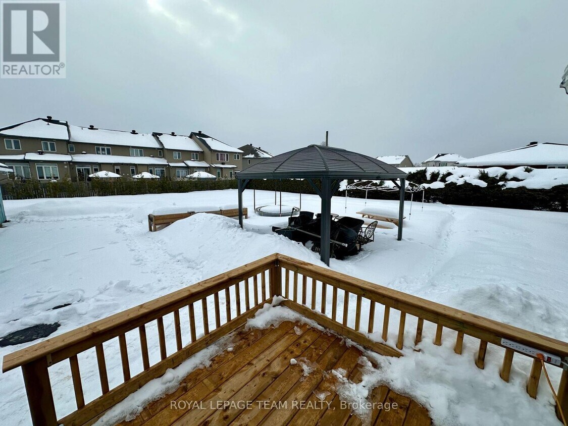 Photo du bâtiment - 6030 Renaud Rd