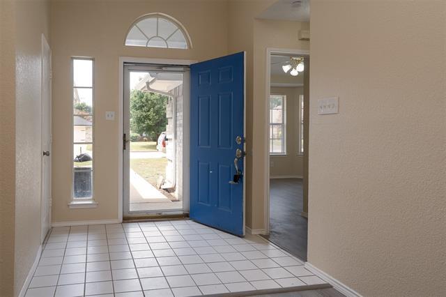 Foto del edificio - 733 Windridge Ln
