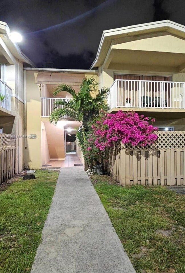 Building Photo - 4210 NW 79th Ave