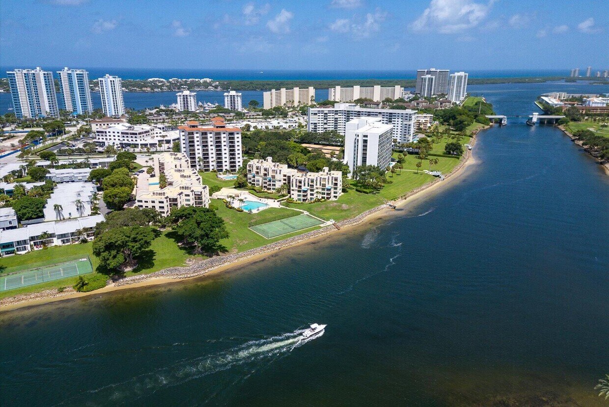 Foto principal - 370 Golfview Rd