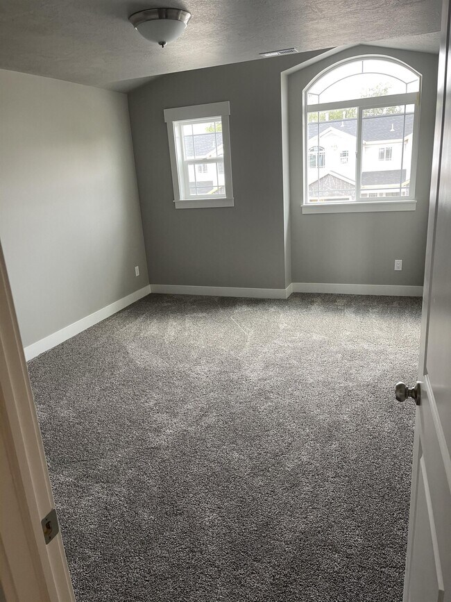 2060 N 325 E, North Ogden, UT 84414 Townhome Rentals in North Ogden