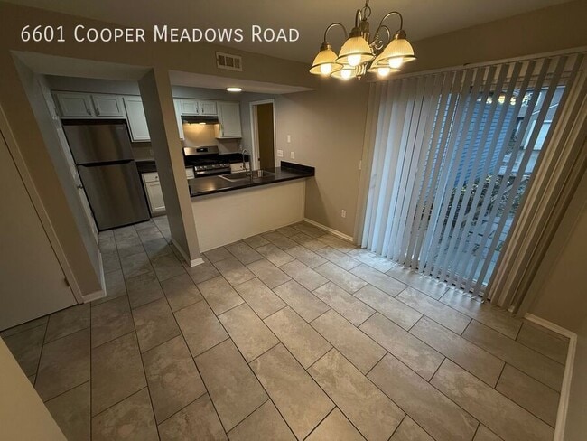 Foto del edificio - 6601 Cooper Meadows Rd