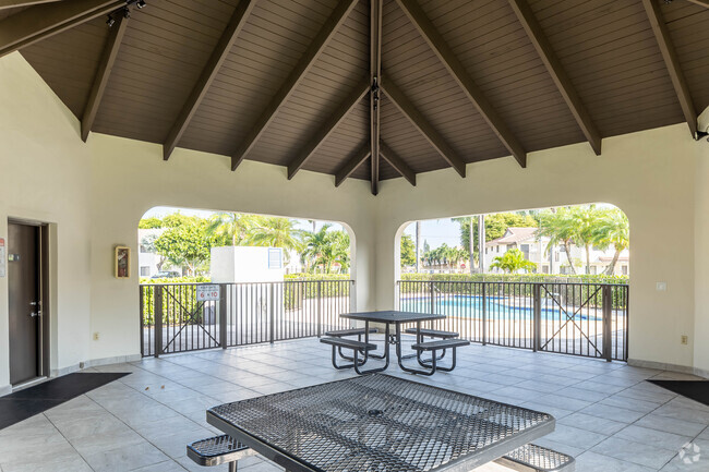 Clubhouse Area - Midway Point Apartments