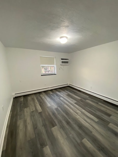 Building Photo - 154 Lexington St