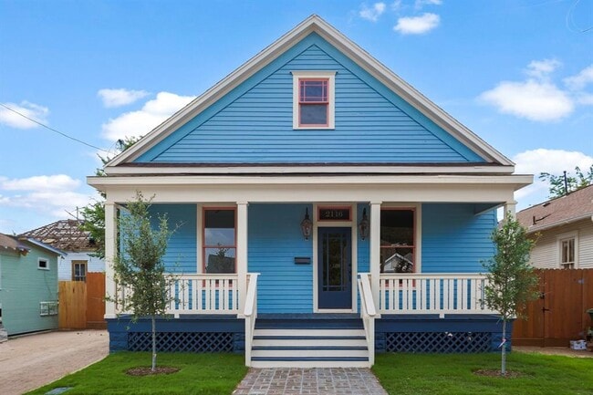 Building Photo - 2116 Hardy St