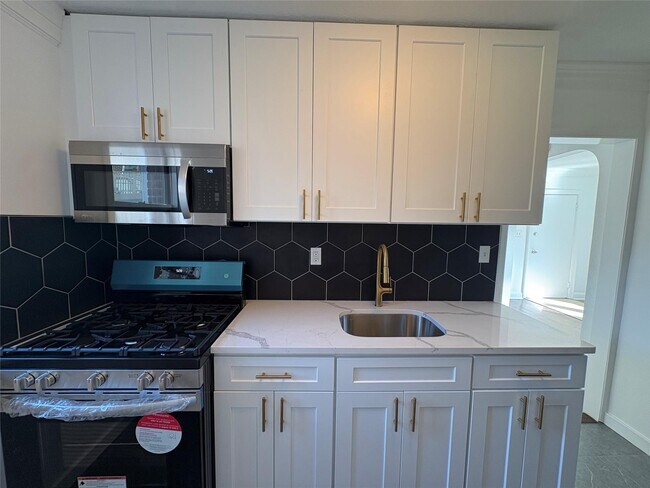 Foto del edificio - 75-5 254th St